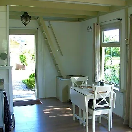 Saense Bed & Breakfast 4*